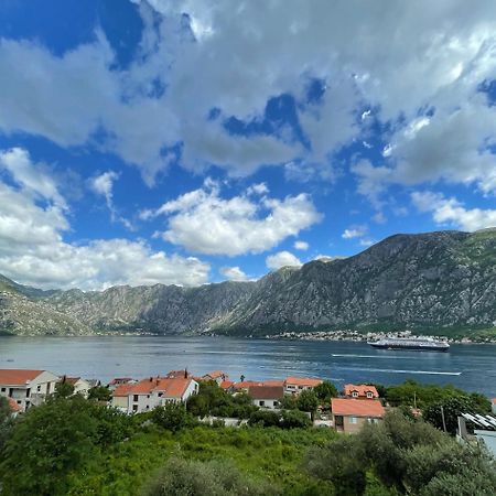 Apartments Krivokapic Prcanj With Bay View Cattaro Esterno foto