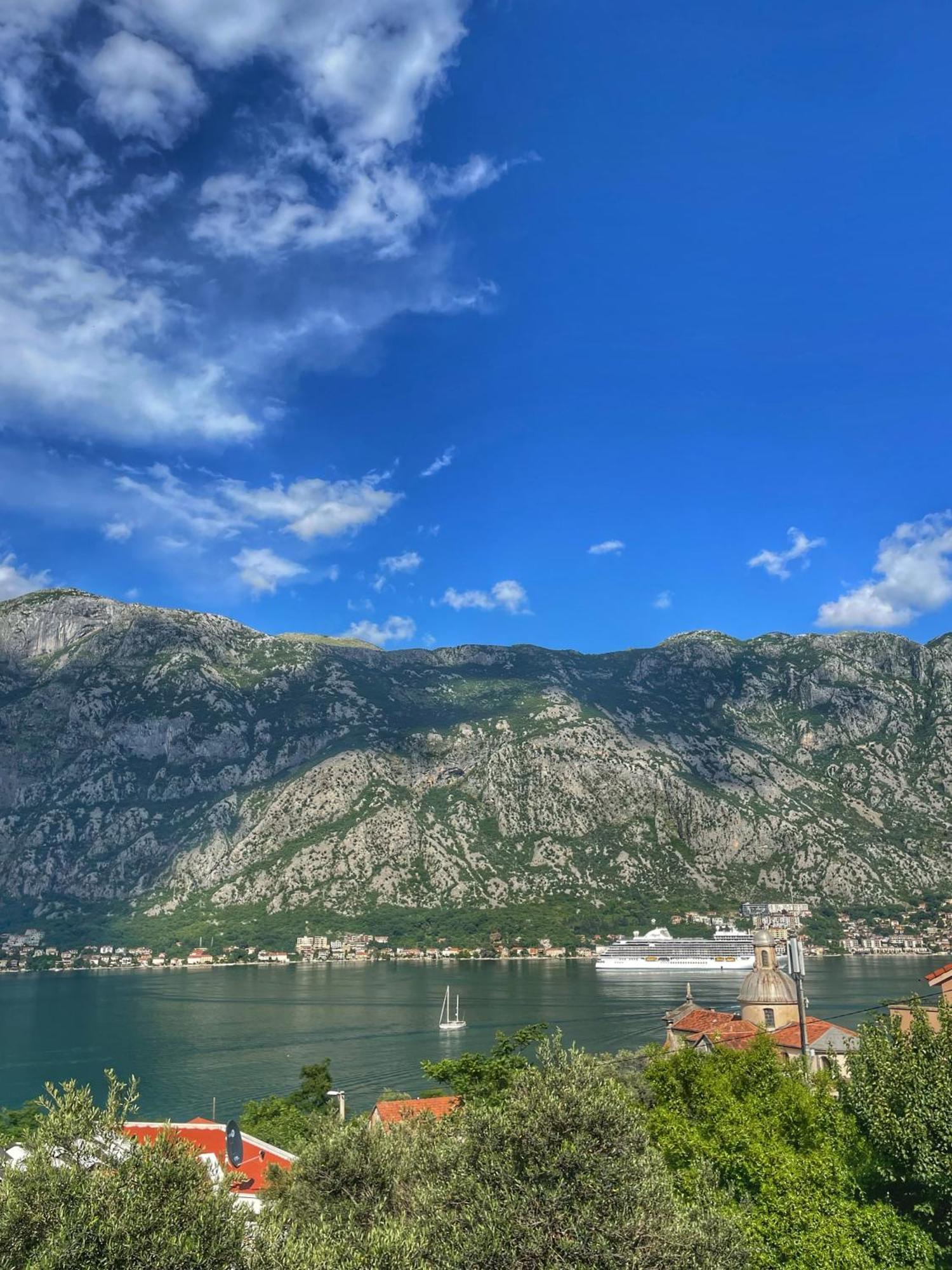 Apartments Krivokapic Prcanj With Bay View Cattaro Esterno foto
