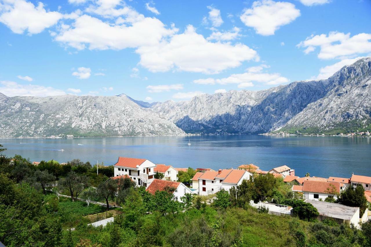 Apartments Krivokapic Prcanj With Bay View Cattaro Esterno foto